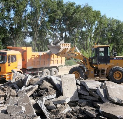 Автодороги в Казахстане будут строить из 90% материалов отечественного производства