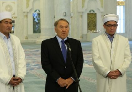 Поздравление президента республики Казахстан Нурсултана Назарбаева с праздником Ораза айт